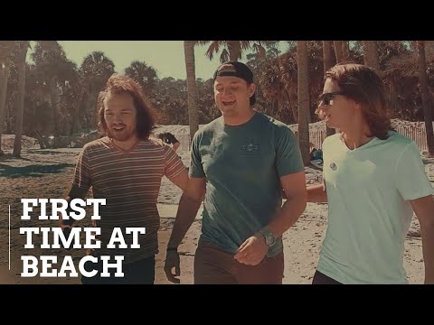 Caleb Visits the Beach for the First Time! | ELECTRIC JESUS BTS