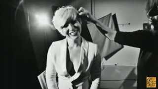 PASION VEGA - LUNA DE ABRIL (2014)