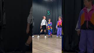 Шаффл Баттл 😎🔥 WHO WIN ? 🤔🏆 LITTLE KIDS NEON MODE 😨⭐️