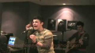 Jonas Brothers I Am What I Am live Acoustic