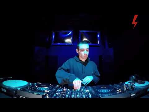 The Blue Oyster: Swooshed / 06.11 / 18 - 19