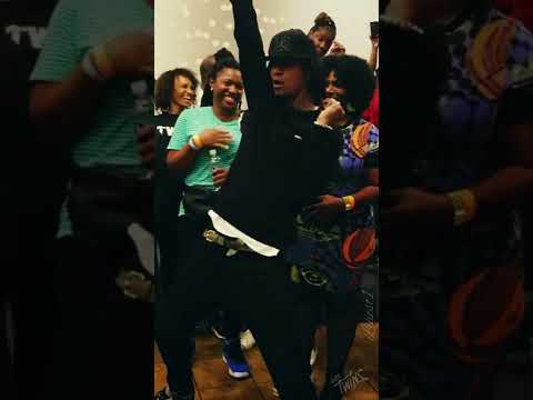 Larry workshop clear audio telling a story 🥰