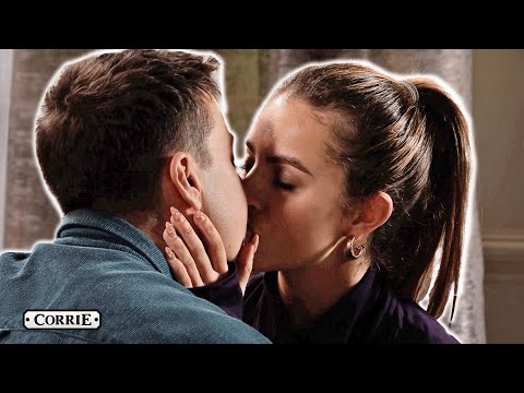 Ryan Returns To Tell Daisy How He Feels | Coronation Street