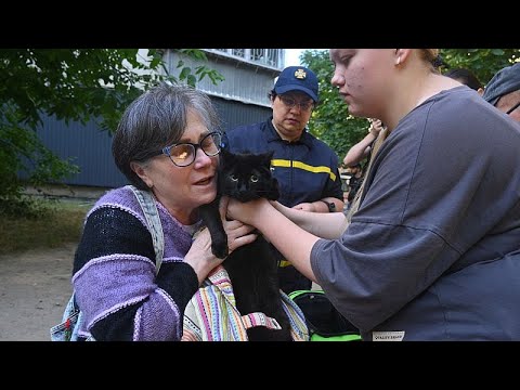 Video Thumbnail: Russische Drohnenangriffe treffen ukrainische Städte, verletzen Kinder in Odesa