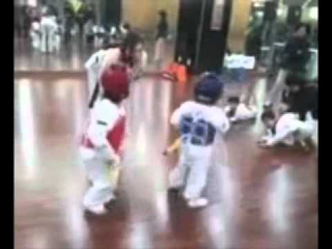 The most intense taekwondo fight ever - Mortal Kombat remix