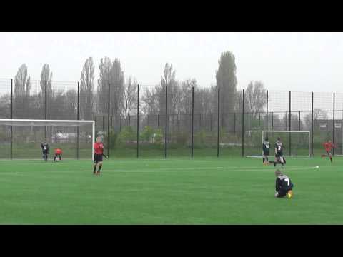5 april 2014 VV De Meern D4 - DHSC D1 com 2-7 Doelpunt Joshua, assist Daan