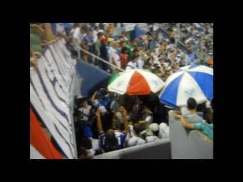 "Entra La Pandilla - Vs Boca 2011" Barra: La Pandilla de Liniers • Club: Vélez Sarsfield • País: Argentina