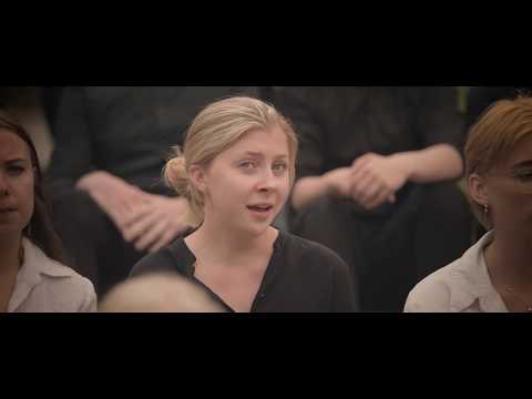 Sankt Petri Ungdomskör (SPUK) - Lay a Garland (R. Pearsall)