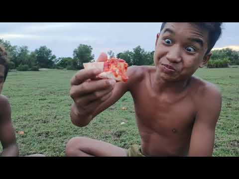 Eating Santos Fruit - Eating Delicious