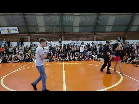 Exame Pé Descalço - Gabi Damasceno - Vermelha - Set/2017