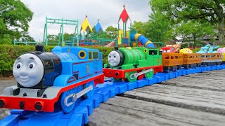 Download lagu Thomas the Tank Engine Park Course ☆ Put Mini Thomas and Cars on the loading platform! mp3