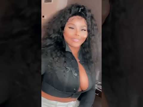 Lil’ Kim Being Cute After Hair & Makeup
