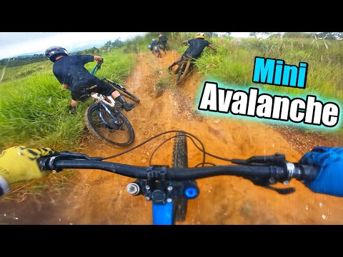 Uma MINI MEGAVALANCHE na CHUVA !!