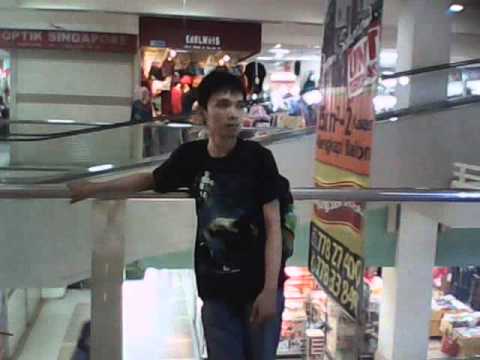 citra scholastika with friends