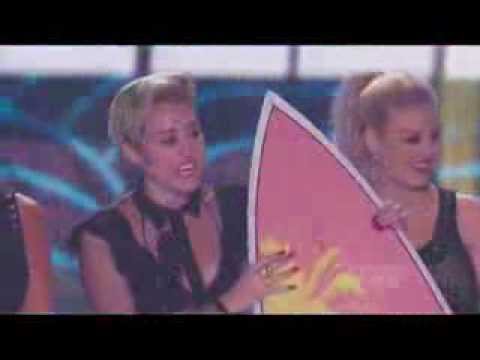 Miley Cyrus at the Teen Choice Awards 2013