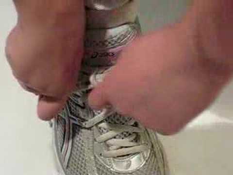 Screenshot of video: How to tie your shoelaces