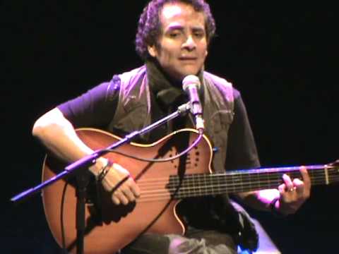 19 Alejandro Filio - Mujer que camina