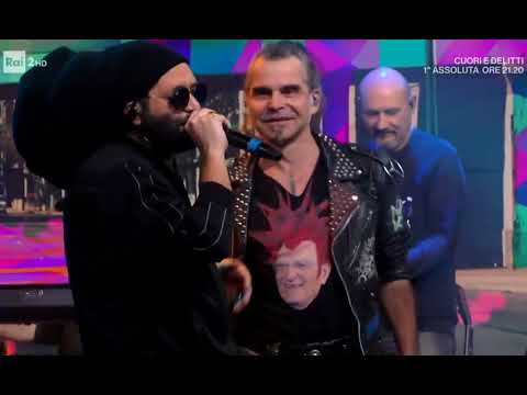 Alborosie e Piero Pelù canta Musica libera a Radio 2 Social Club