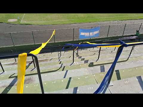 Torcida do Paulínia Futebol Universitário no Estádio Municipal Luís Perissinotto em Paulínia - SP