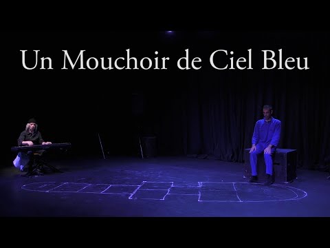 Un mouchoir de ciel bleu