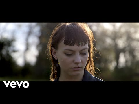 Angel Olsen - "Windows" (Official Video)