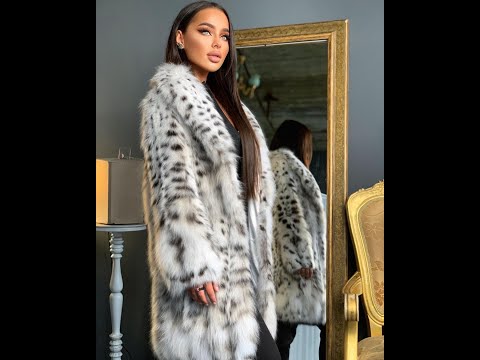 MIRROR MIRROR, WHO IS THE MOST BEAUTIFUL GIRL IN FUR? IT’S YOU!