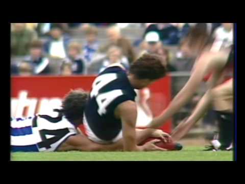Justin Madden funny antics 1984 round 1