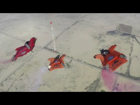 Wingsuit Helicopter Slalom - Red Bull Aces