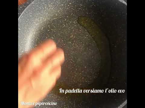 Straccetti di pollo con cipolle di Tropea