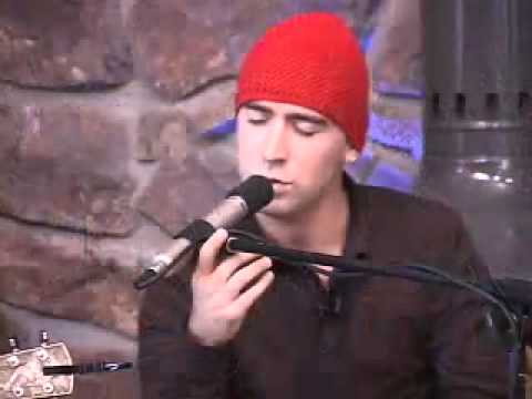 Stuart Davis and Ed Kowalczyk perform "Smoke" for Integral Naked audience.