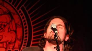 Matt Nathanson - "Kinks Shirt" (Live In Sun King Studio 92)