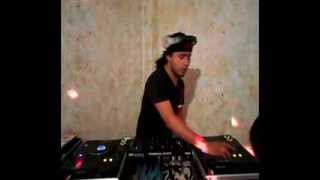 Dj rey Galaviz mezclando en vivo (djs reynosa)pioneer mk3