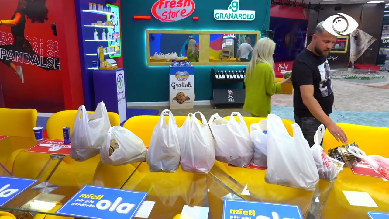 Banorët marrin ushqimet e buxhetit