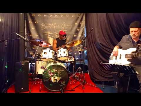Battman Groove - BMG🥁& Rainer W.🎸 Smooth Jazz #139 - Good day (Peter White)