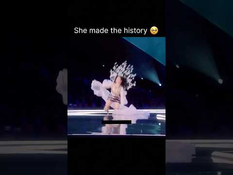 Das erste Model, das auf dem Laufsteg von Victoria’s Secret stürzte!