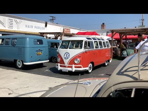 Vintage VW 10/02/22 Buses & Brunch Roxanne's Bar Long Beach CA USA