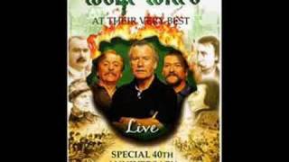 The Wolfe Tones (Live) - Sean South Of Garyowen
