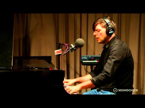 Gem Club: 'Marathon (In Roses),' Live On Soundcheck