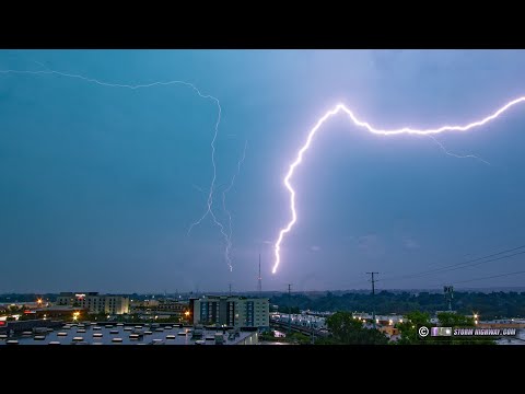 Upward lightning in St. Louis at 60FPS and 1,500FPS - August 2, 2023