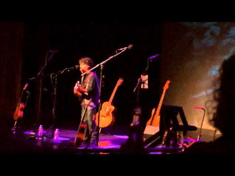 Laprete and Pat Monahan - Hey Soul Sister (live)