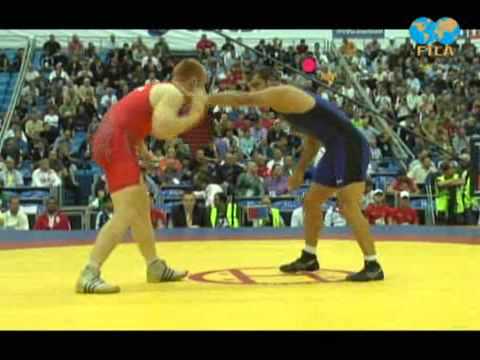 HILL Stephen Matthew (NZL) -- GANEV Mihail Petrov (BUL)  1/16 Finale