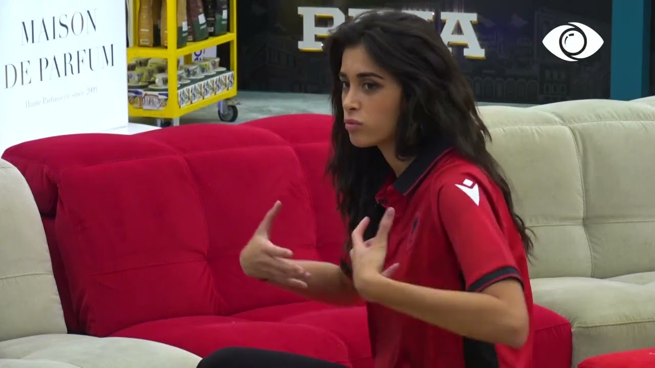 Më ka shkruar Balotelli/ Jori bisedon me banorët