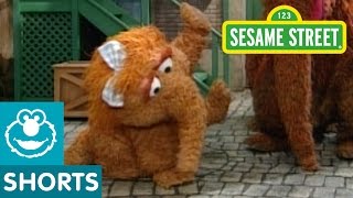 Sesame Street: Alice the Dancing Snuffleupagus