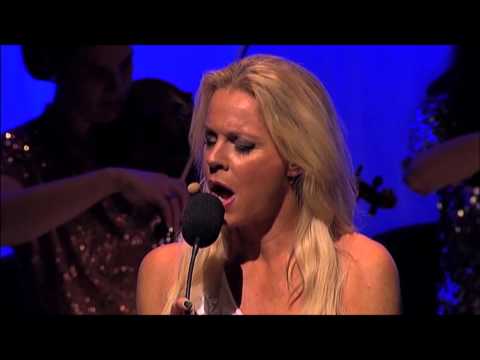 Malena Ernman - Så Mörk Är Natten-Lucia