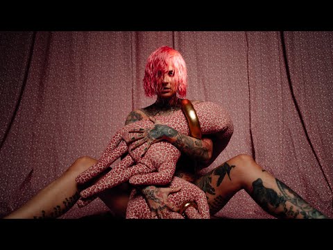 YAENNIVER - nicht normal (Official Video)