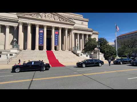 Watch: Xi, Trump visit US National Archives