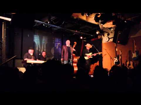 Gene Taylor Blues Band.  Roll 'Em Pete