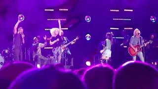 Little Big Town w Pharrell Williams, "Miracle", CMA Fest 2016