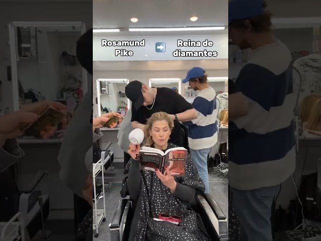 Vídeo relacionado con ROSAMUND PIKE: THE ENIGMA ON SCREEN (English Edition)