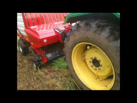 Self Loading And Unloading Forage Wagon